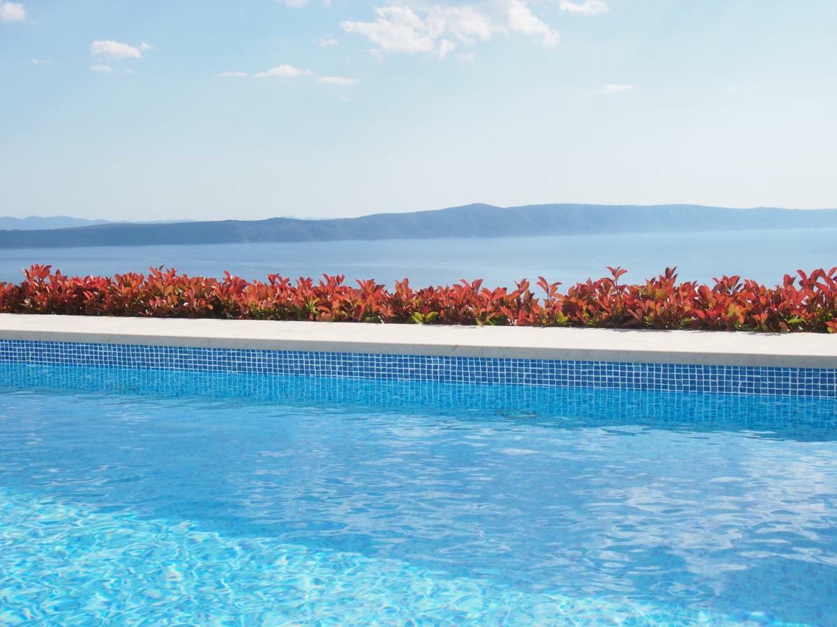 Luxury Villa Mala พอดโกรา ภายนอก รูปภาพ